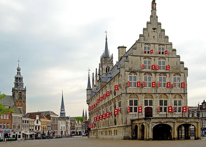 Отель Gouda, Worldhotels Crafted Collection 4*