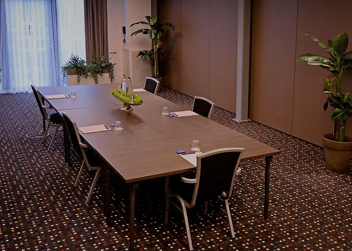 מלון Gouda, Worldhotels Crafted Collection 4*