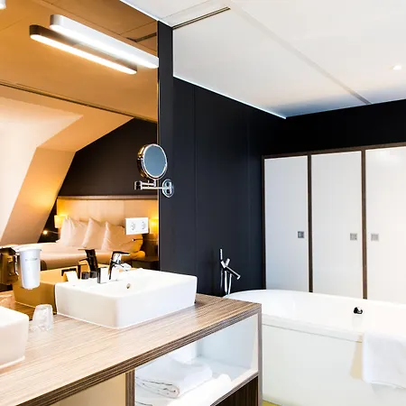 호텔 Gouda, Worldhotels Crafted Collection 4*