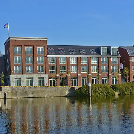 호텔 Gouda, Worldhotels Crafted Collection 4*